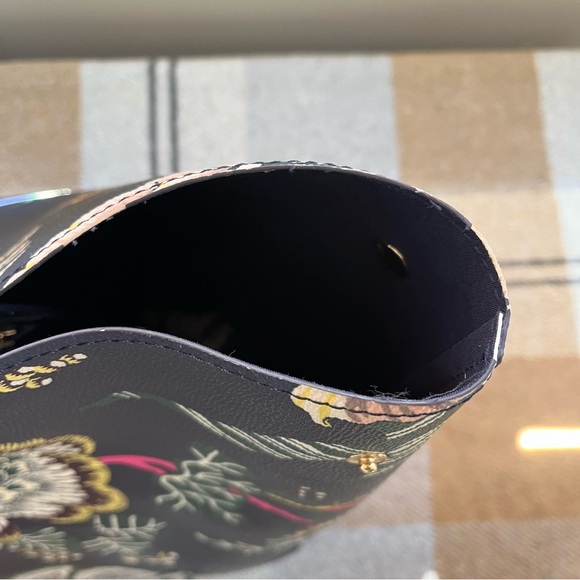 Tory Burch Kensington Square Tote - Picture 3 of 8